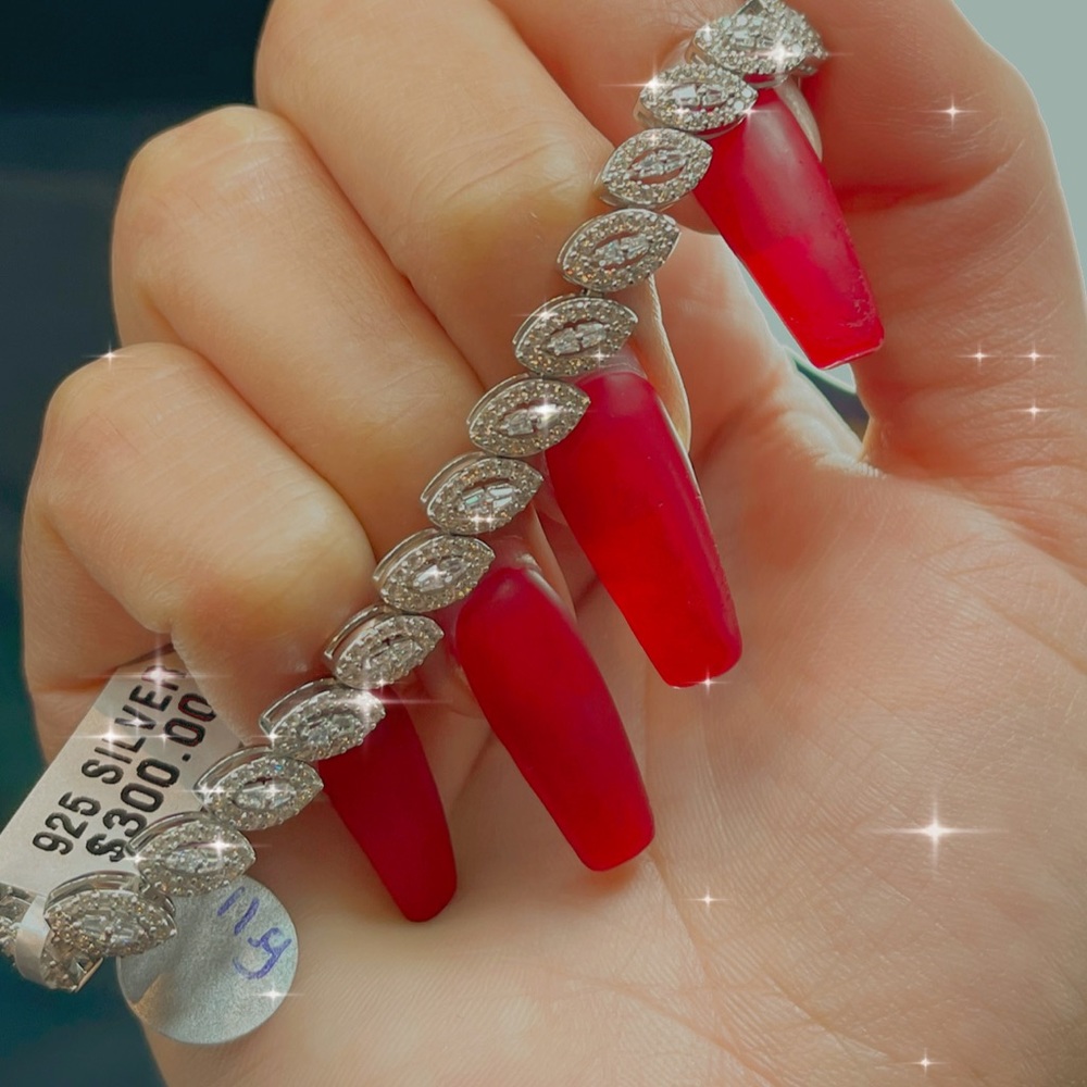 COPY - Beautiful diamond eye bracelet 🤍